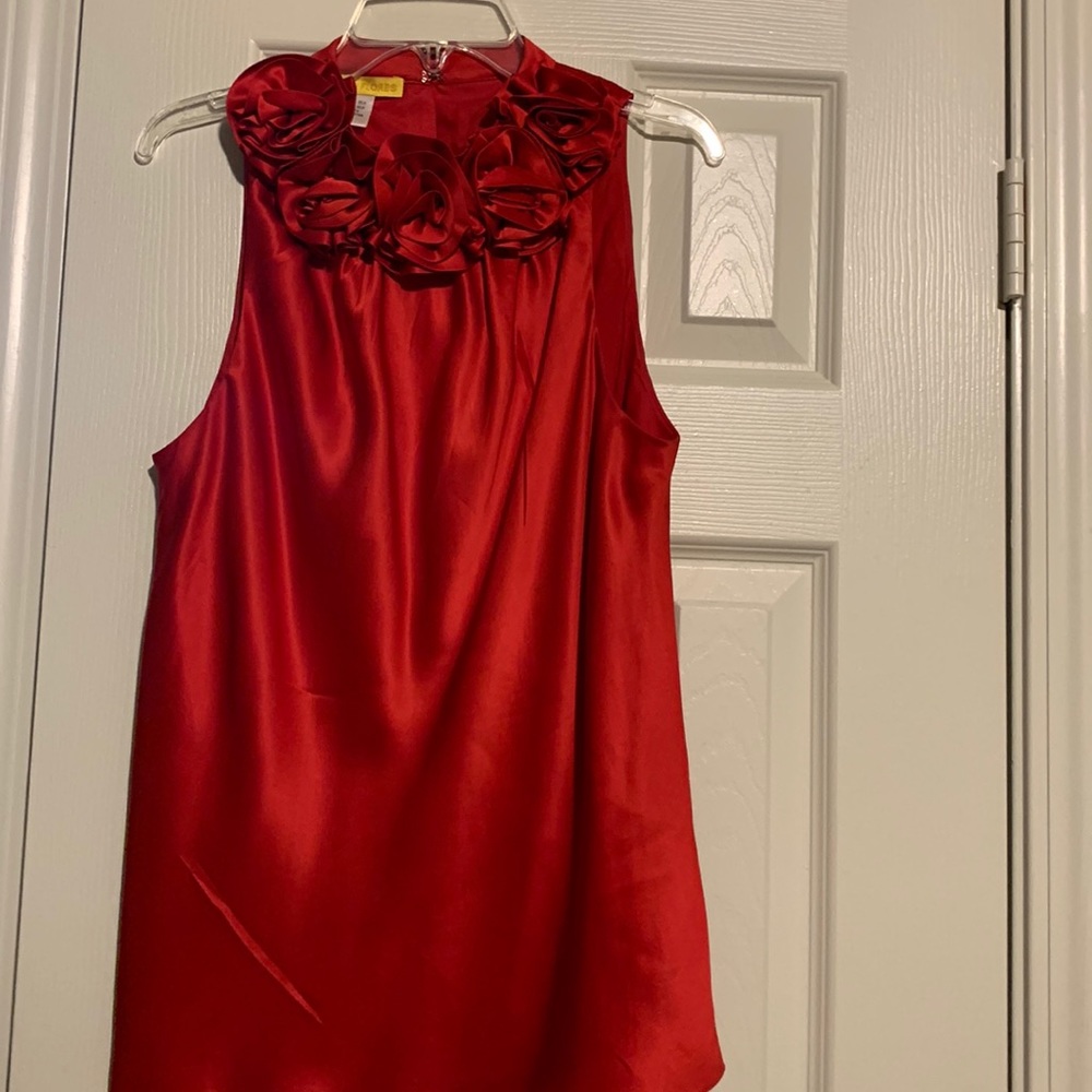 Flores & Flores Red 100% Silk Blouse w/ Roses on Neckline Sz 8.  Valentine’s Day